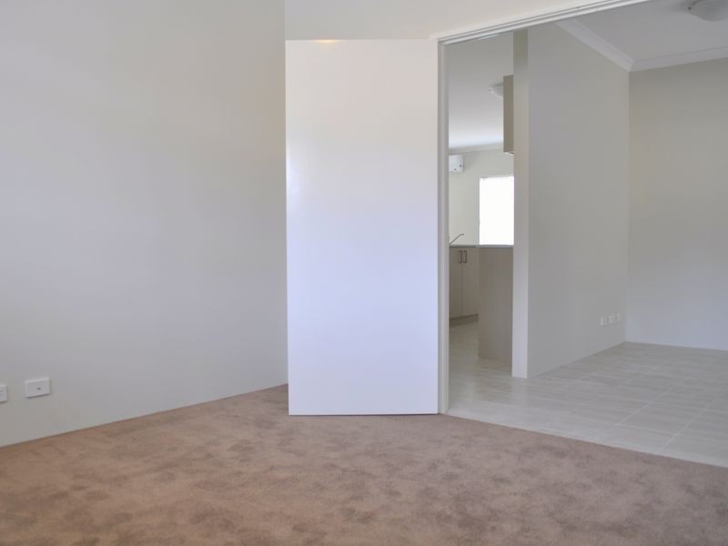 25 Tetbury Way, Wellard WA 6170