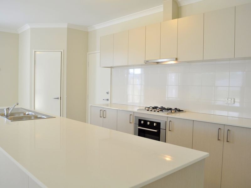 25 Tetbury Way, Wellard WA 6170