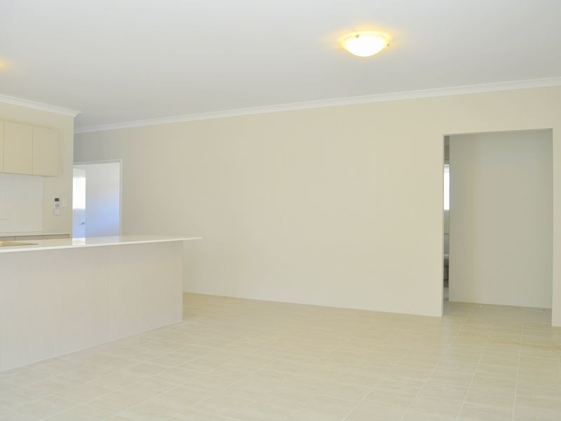 25 Tetbury Way, Wellard WA 6170