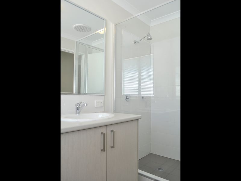 25 Tetbury Way, Wellard WA 6170