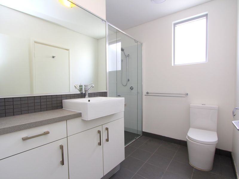 32/30 Lambeth Circle, Wellard WA 6170