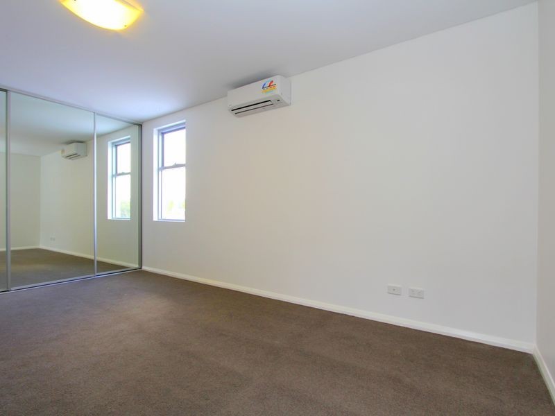 32/30 Lambeth Circle, Wellard WA 6170