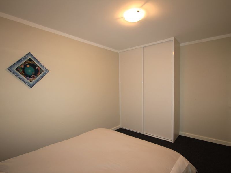 4/14 Canham Way, Orelia WA 6167