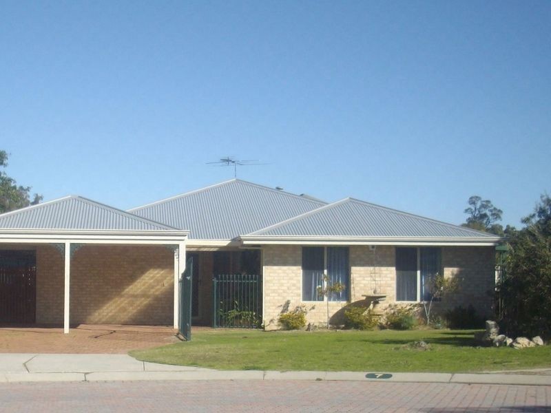 7 Tudor Court, Parmelia WA 6167
