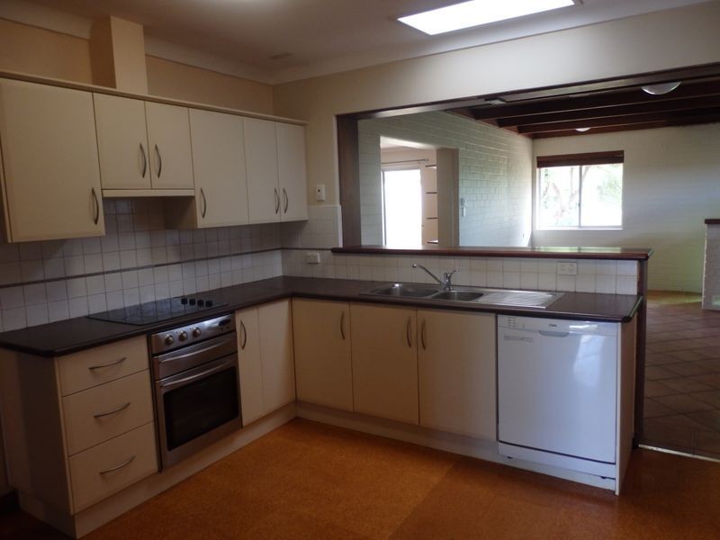 3 Hynes Way, Hamilton Hill WA 6163