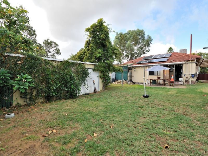 10 Kenton Way, Calista WA 6167