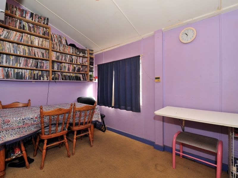 10 Kenton Way, Calista WA 6167