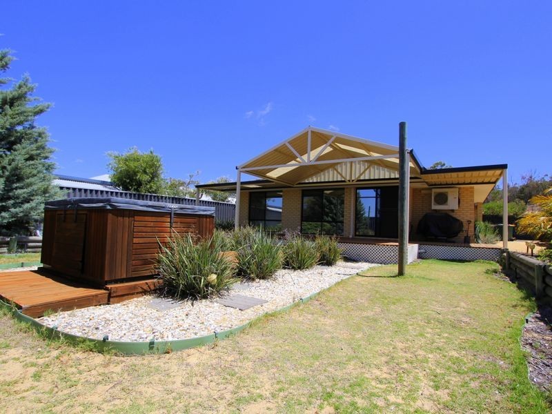 57 Colchester Avenue, Orelia WA 6167