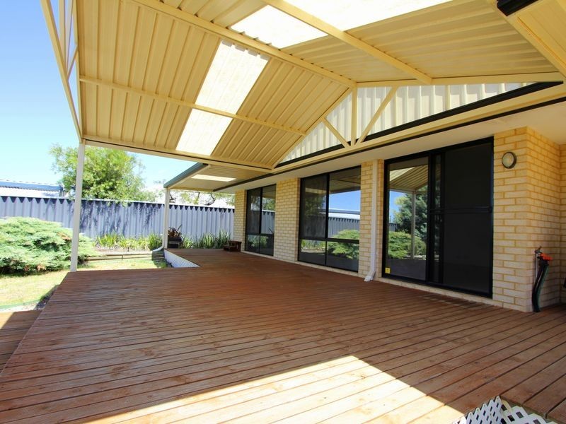 57 Colchester Avenue, Orelia WA 6167