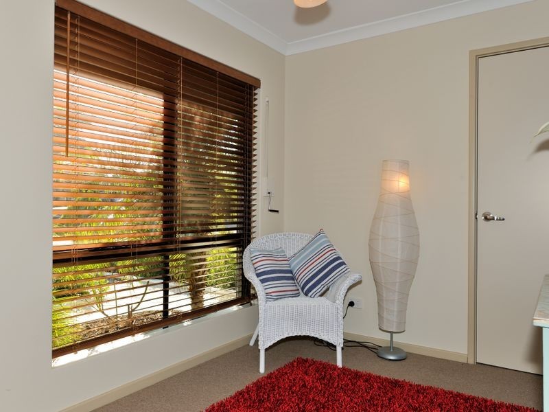 9 Brougham Crescent, Orelia WA 6167