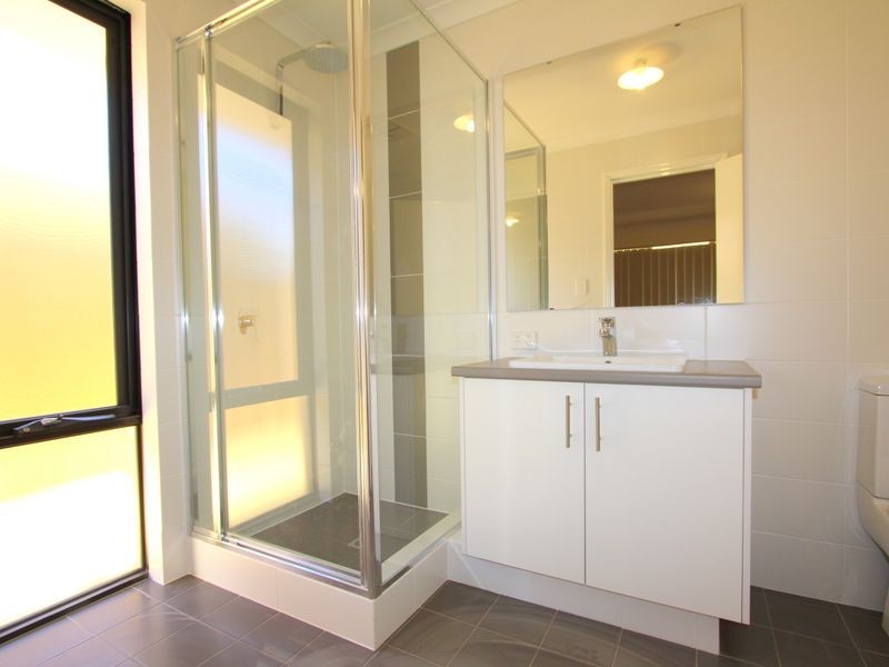 81 Sapphire Chase, Wellard WA 6170