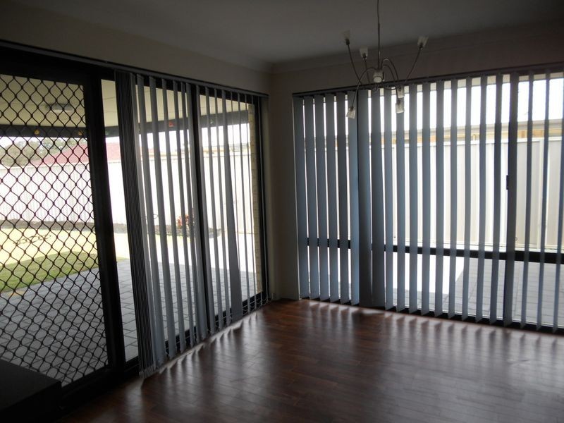 10 Sanctuary Drive, Bertram WA 6167