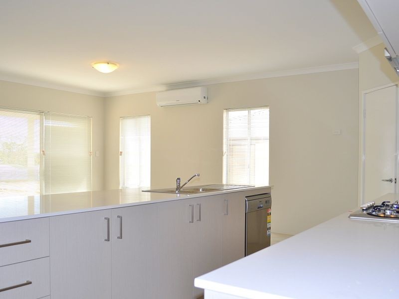 25 Tetbury Way, Wellard WA 6170