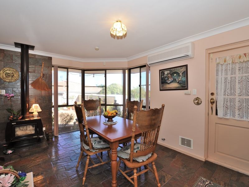 14 Falcon Court, High Wycombe WA 6057