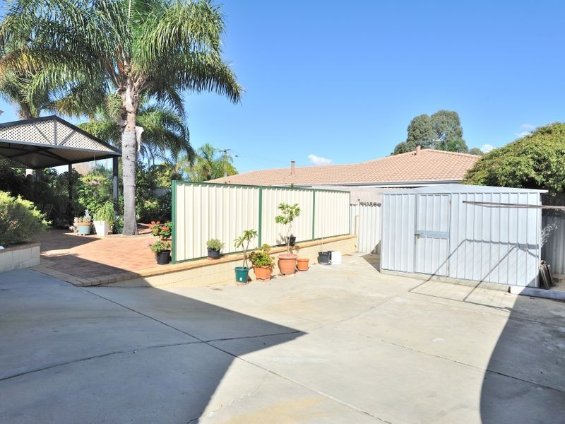 14 Falcon Court, High Wycombe WA 6057