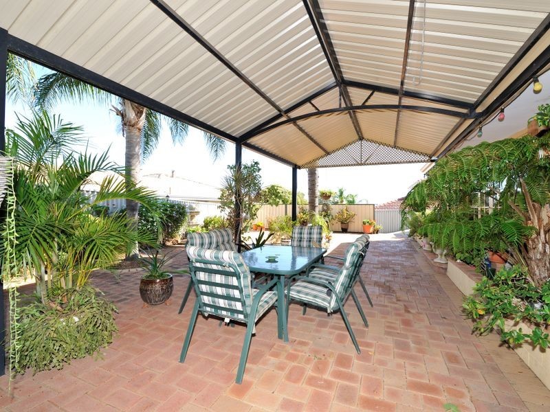 14 Falcon Court, High Wycombe WA 6057