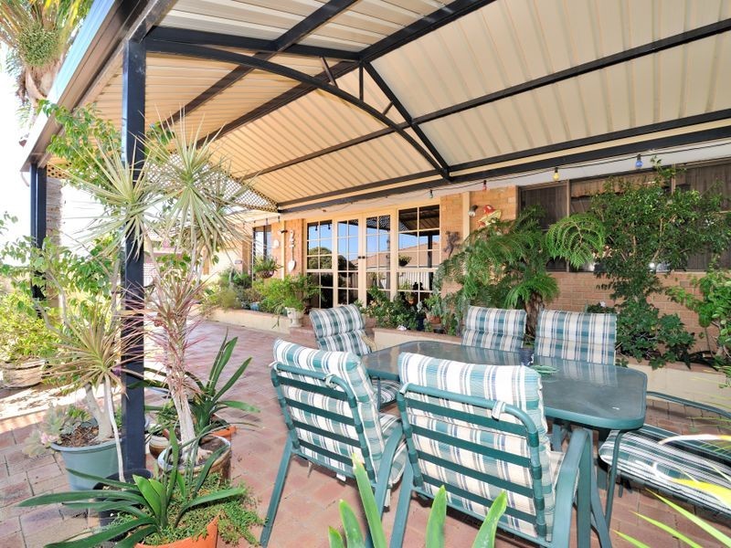 14 Falcon Court, High Wycombe WA 6057