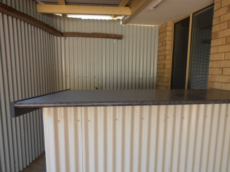 2 Darkins Retreat, Parmelia WA 6167