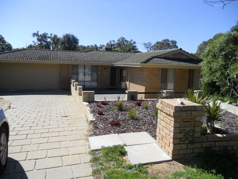 39 Parkway Gardens, Parmelia WA 6167