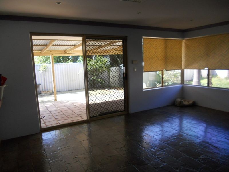 39 Parkway Gardens, Parmelia WA 6167