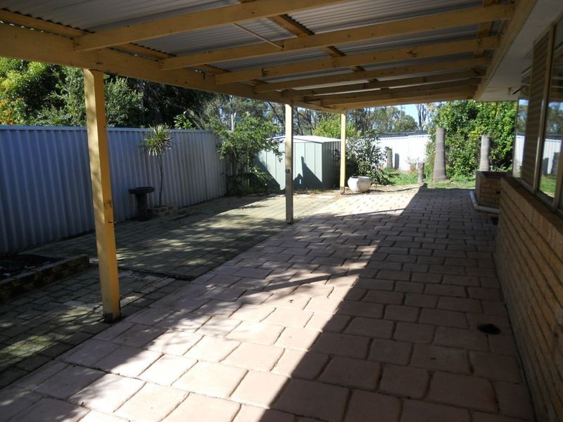 39 Parkway Gardens, Parmelia WA 6167