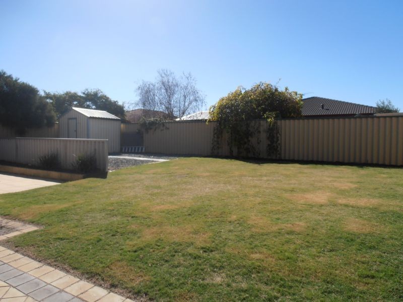 12 Chipperton Road, Bertram WA 6167