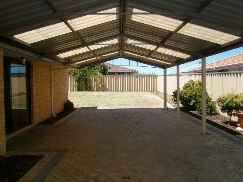 12 Chipperton Road, Bertram WA 6167