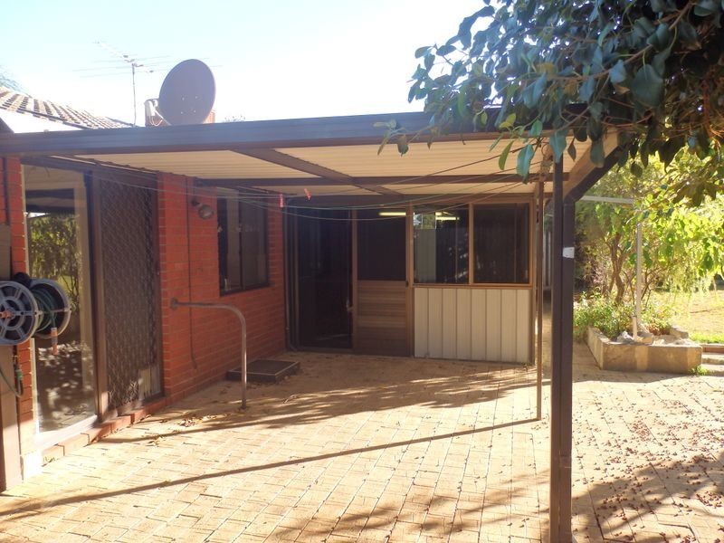 6 Grange Drive, Cooloongup WA 6168