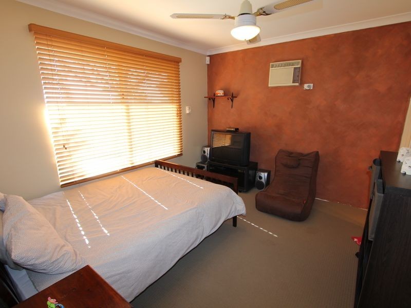21 Brignell Gardens, Parmelia WA 6167