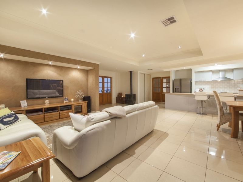 3 Ficifolia Brace, Baldivis WA 6171