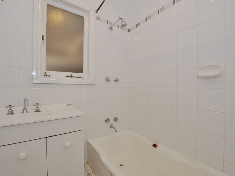 4 Clark Way, Orelia WA 6167