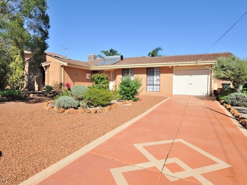 14 Falcon Court, High Wycombe WA 6057