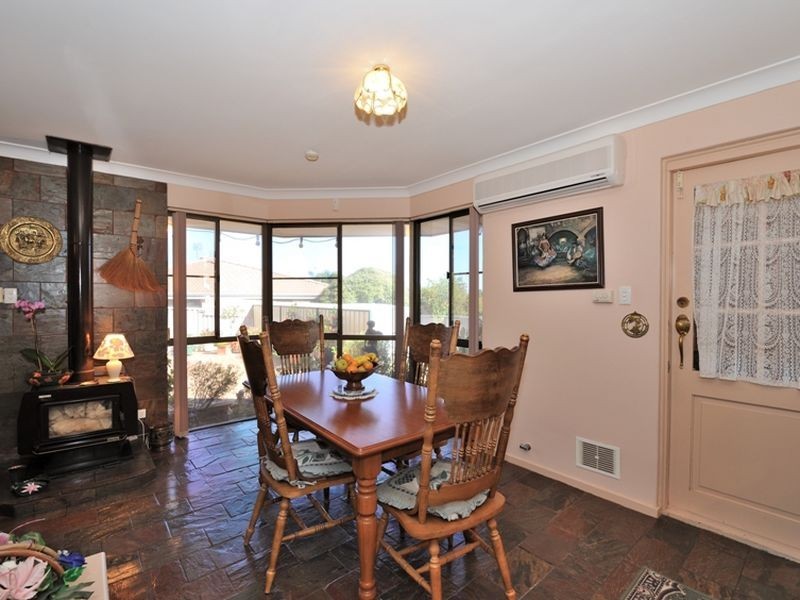 14 Falcon Court, High Wycombe WA 6057