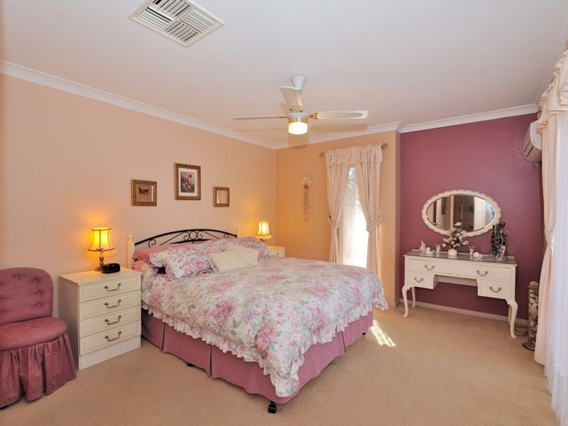 14 Falcon Court, High Wycombe WA 6057