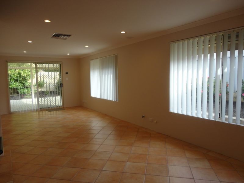 5 Nunney Road, Orelia WA 6167