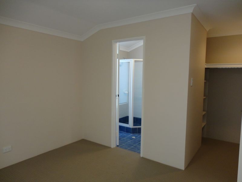 5 Nunney Road, Orelia WA 6167