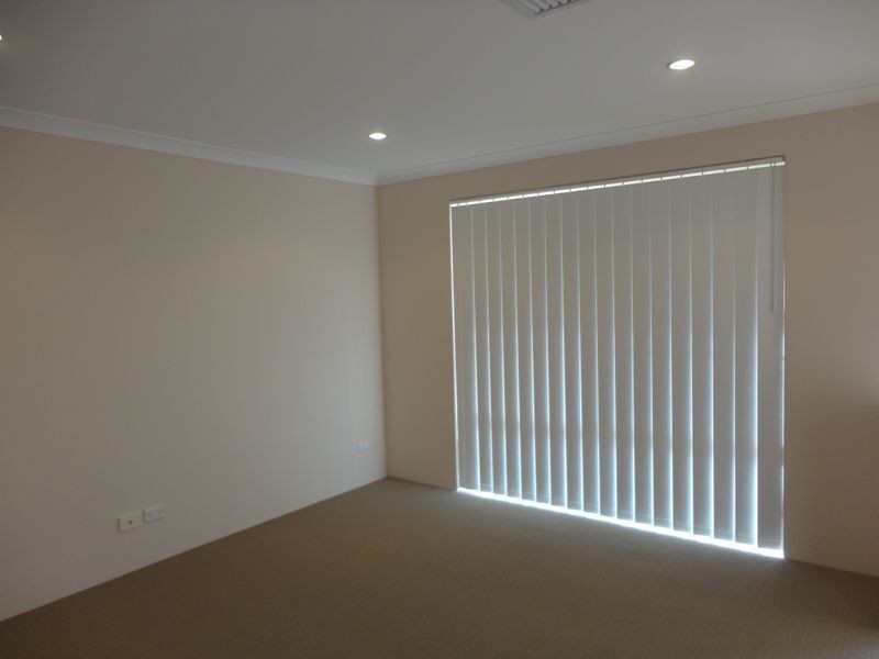 5 Nunney Road, Orelia WA 6167