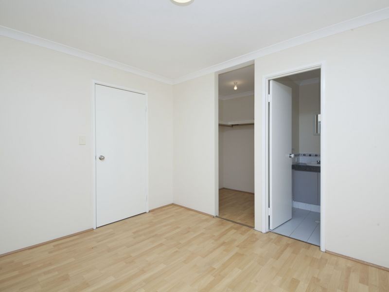 3 Pepperell Crescent, Leda WA 6170