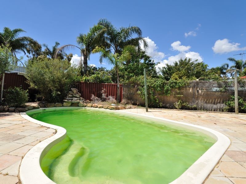 3 Cowlishaw Rise, Parmelia WA 6167