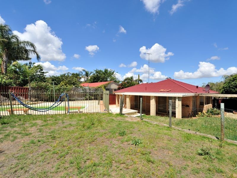 3 Cowlishaw Rise, Parmelia WA 6167