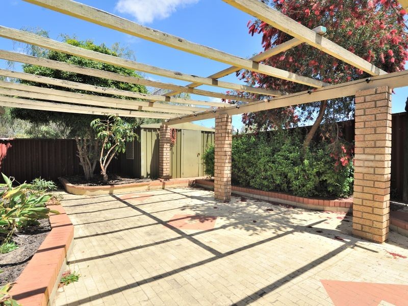 3 Cowlishaw Rise, Parmelia WA 6167
