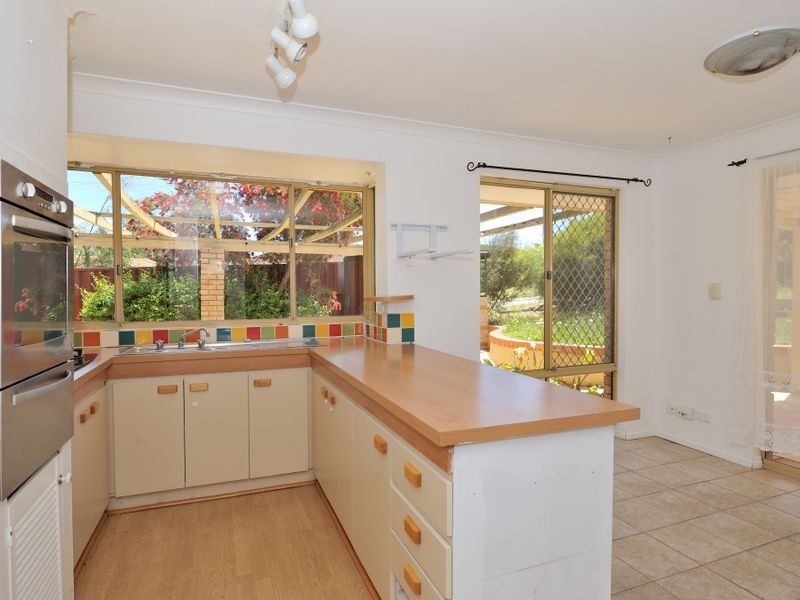 3 Cowlishaw Rise, Parmelia WA 6167