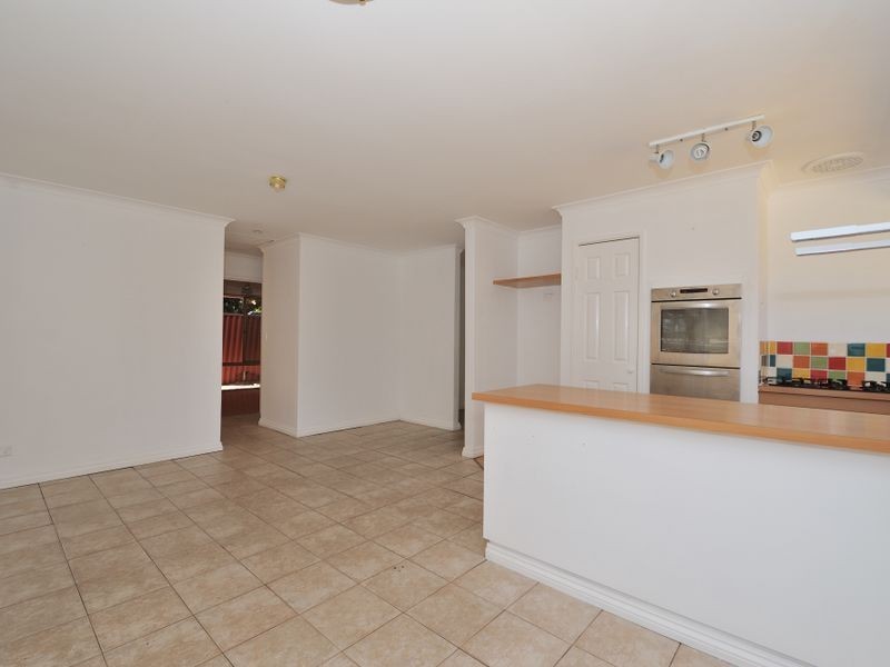 3 Cowlishaw Rise, Parmelia WA 6167