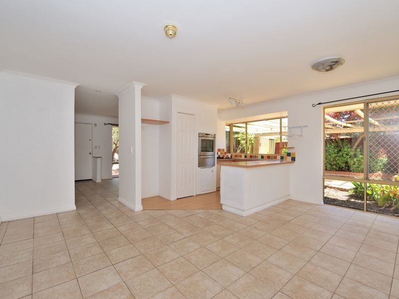 3 Cowlishaw Rise, Parmelia WA 6167