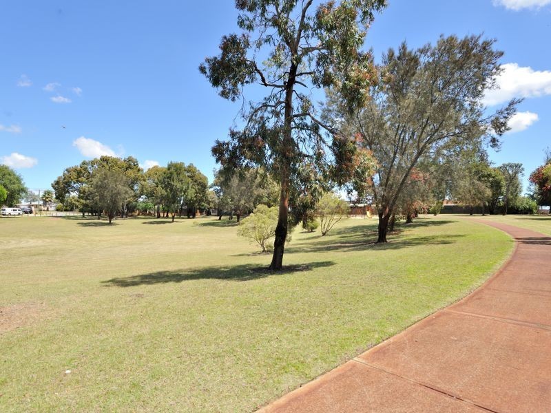 3 Cowlishaw Rise, Parmelia WA 6167