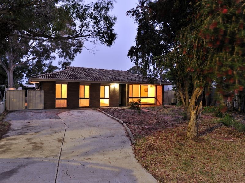 39 Madden Way, Parmelia WA 6167