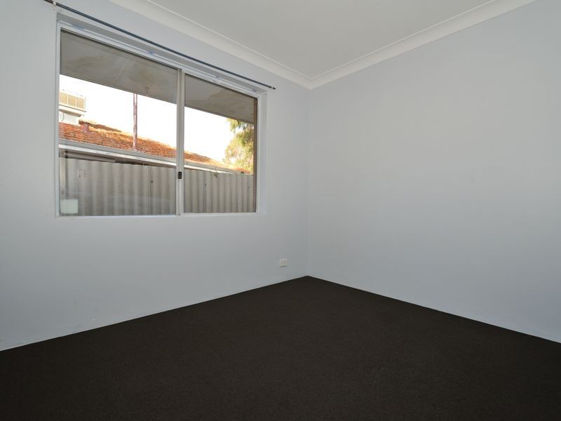 39 Madden Way, Parmelia WA 6167