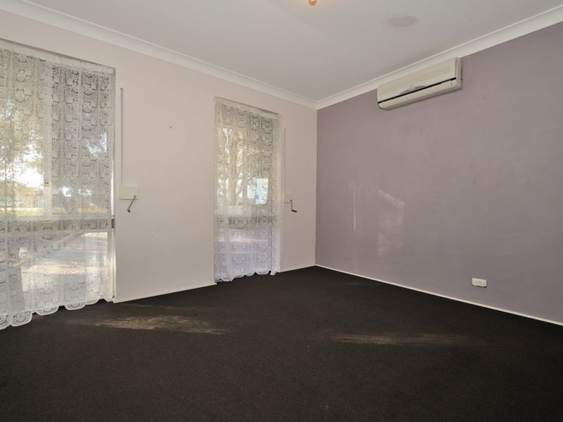 39 Madden Way, Parmelia WA 6167