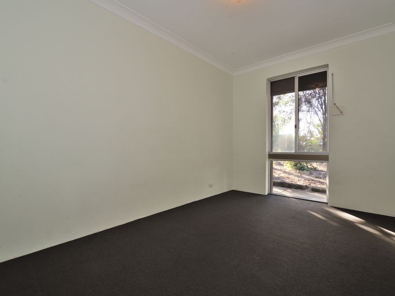 39 Madden Way, Parmelia WA 6167