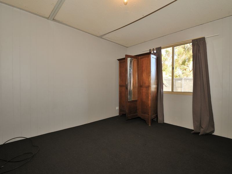 39 Madden Way, Parmelia WA 6167